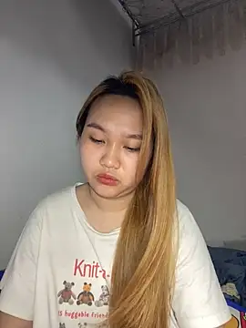 Almira6868 webcam