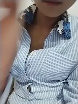 Linda-yiyi webcam