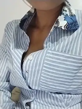 Linda-yiyi webcam