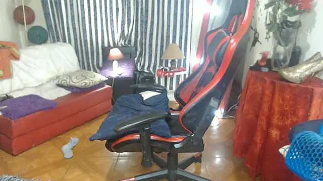 AlexaBigBoobss webcam