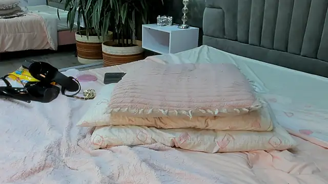 isa_lancaster live sex cam