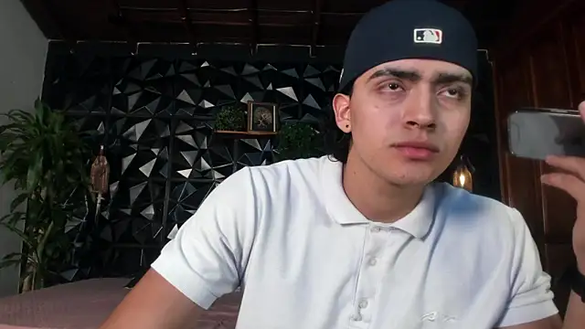 elliot_colton webcam