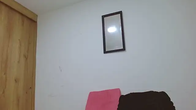 Emily_Lopera webcam