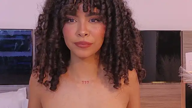 TamaraMontiel live cam on StripChat