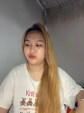 Almira6868 webcam