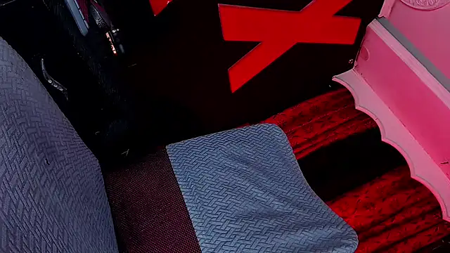 abrilbigcock webcam