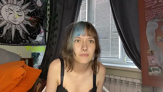 YourFavoriteAltgirl webcam