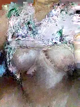 Priya_Bong webcam