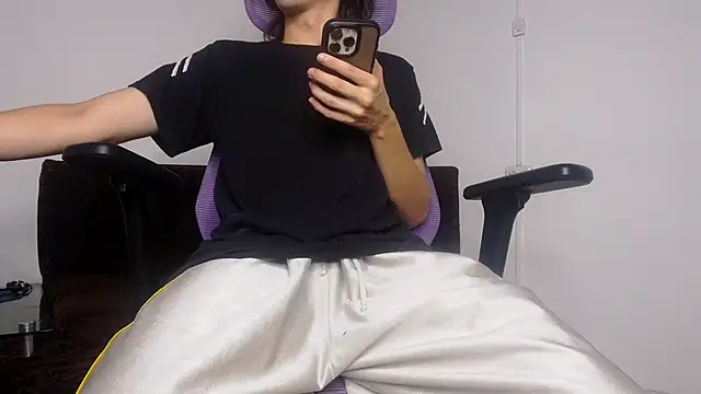 alex_connorr webcam