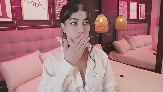 Indenetolmae - Trans webcam sex chat