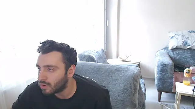 handsomeee04 webcam