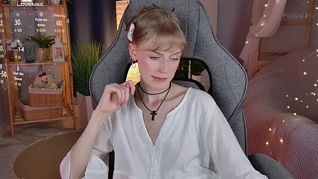 KiraMontoya webcam