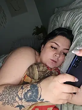 Saucy-Serenity webcam
