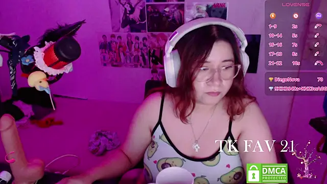 Pink_girl0n webcam