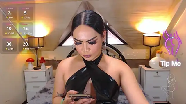 GODDESSHUGECOCKANDREA webcam