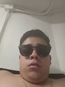 Yosoyelmismo-6737 webcam