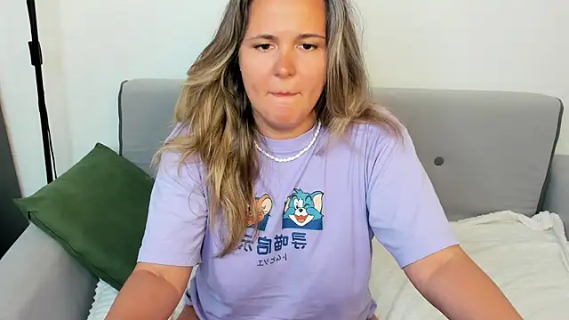 LilyBel webcam