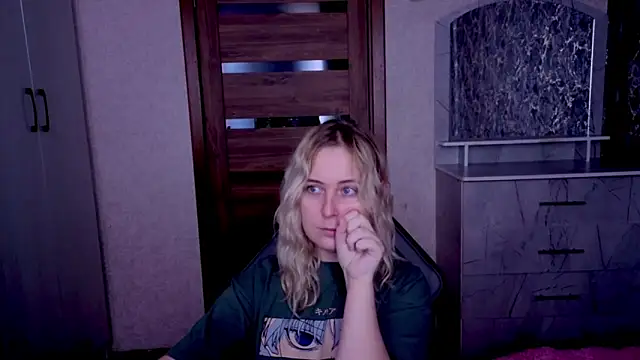 Kristy-Max webcam