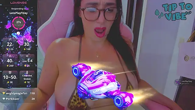 hugetits90xxx webcam