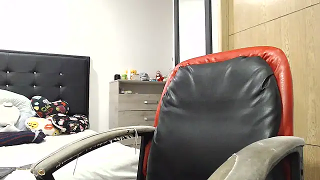 kylie_switch2 webcam