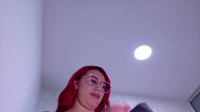 Maddy_Mills webcam