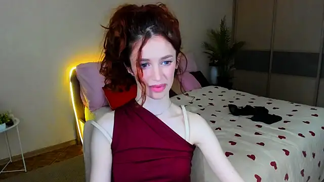 ChristinaConteeree webcam
