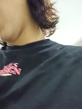 Kitty_San_xXx webcam