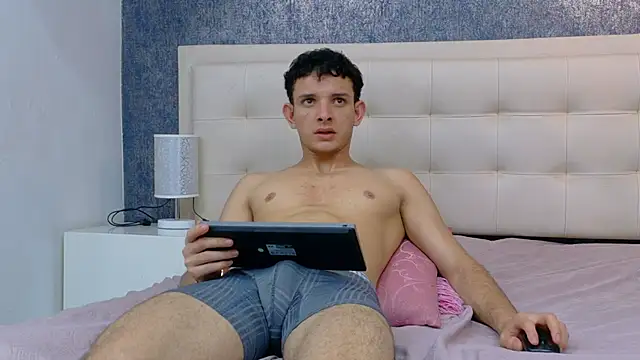 keen_black_ webcam
