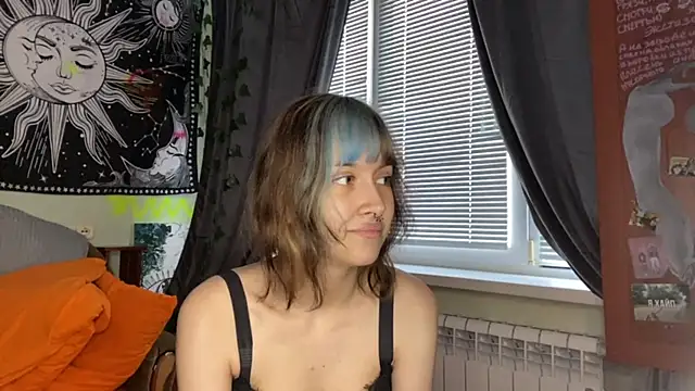 YourFavoriteAltgirl webcam