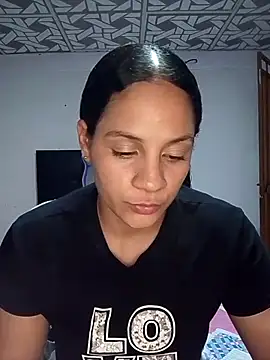 cieloo_777 webcam