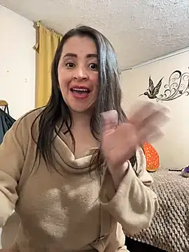 latinfemale webcam