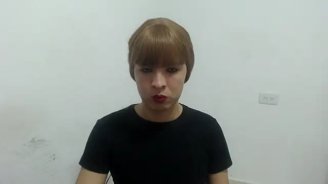 estefania224 webcam