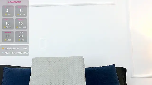 lunaa_ebony webcam