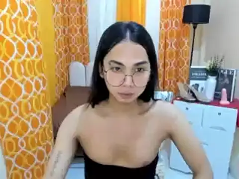 TsAlexa_Blaire webcam