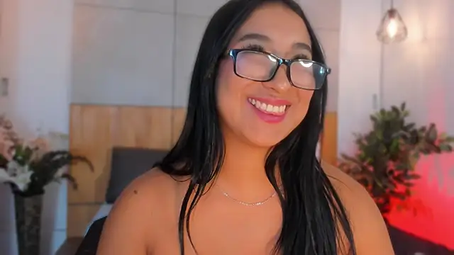 BellaHarllow webcam