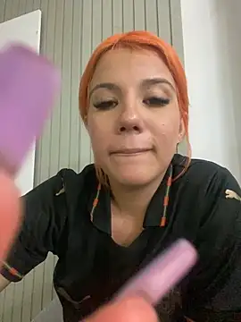 MelaniieRoux webcam