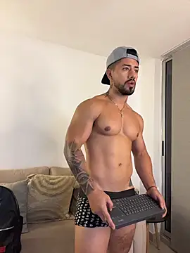 Ezzio_Scolaro webcam