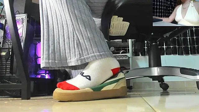 MissAlmaFenix webcam