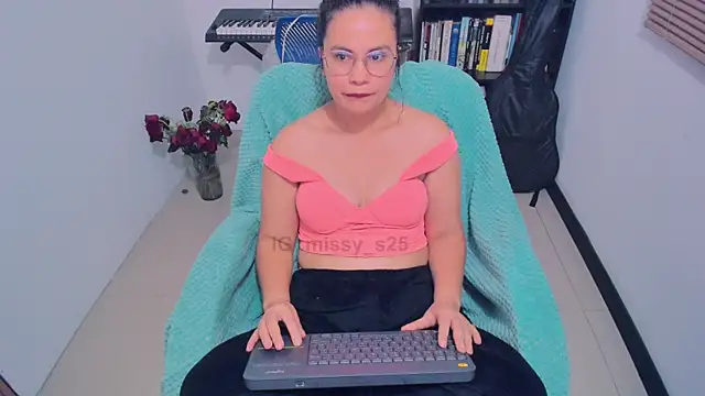 gigi_stephans live cam on StripChat