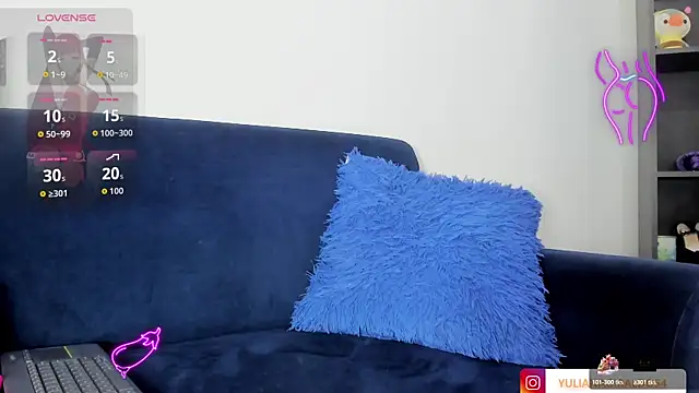 yulianademond66 live cam on StripChat