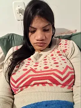 charllottebrasilian live cam on StripChat