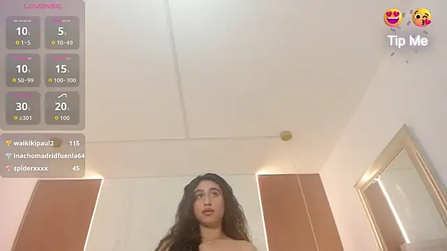 Amara18__ live cam on StripChat
