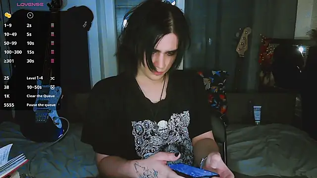 sademobeer live cam on StripChat