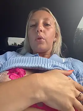 merlindave (F young) - Finger pussy/naked 💦💦💦✌️🥵