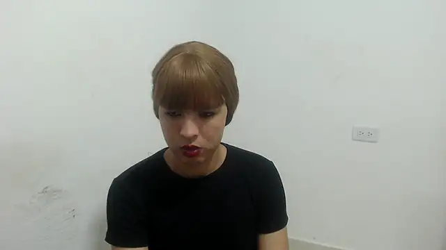 estefania224 webcam