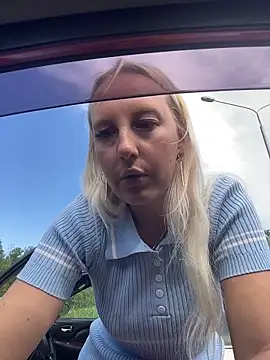 merlindave (F young) - Finger pussy/naked 💦💦💦✌️🥵