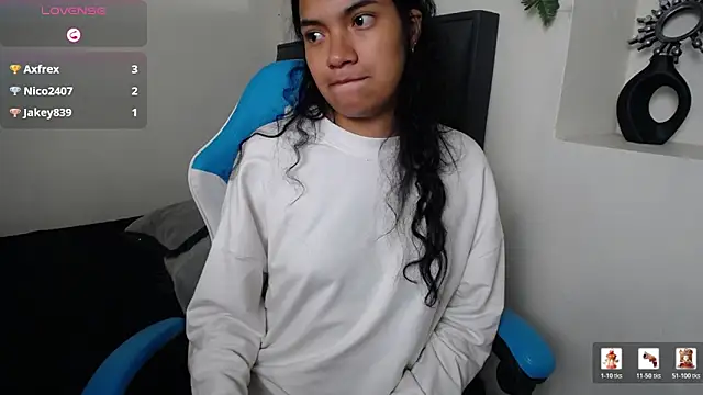 Julieta_Parker webcam