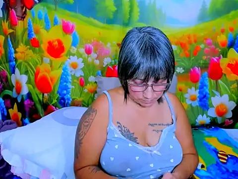 indianroxy webcam