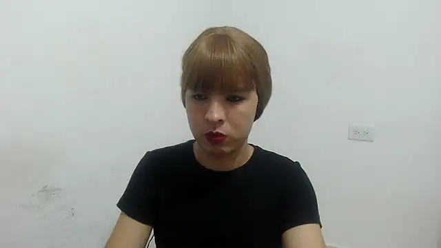 estefania224 live cam