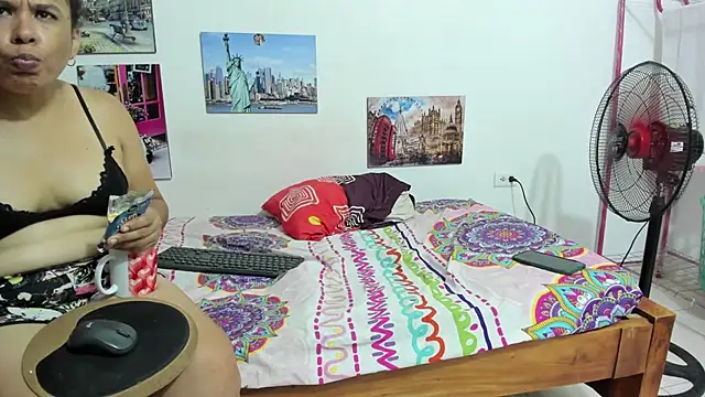 Roxana_Brayan webcam